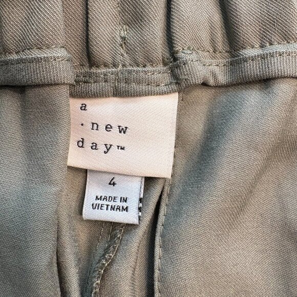 A New Day Wide Leg Pants Olive Green Size 4 NWT - Picture 6 of 7